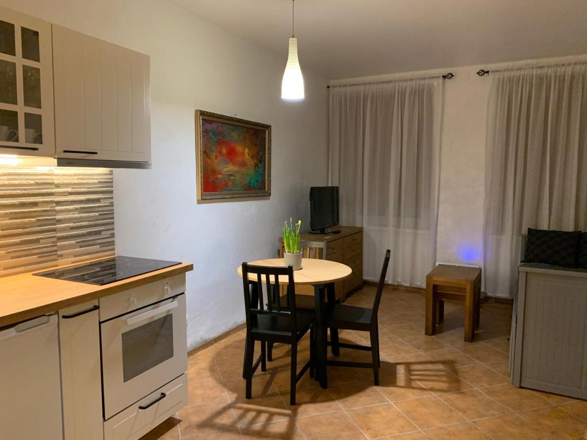 Old Studio Apartment Vilnius Exterior photo