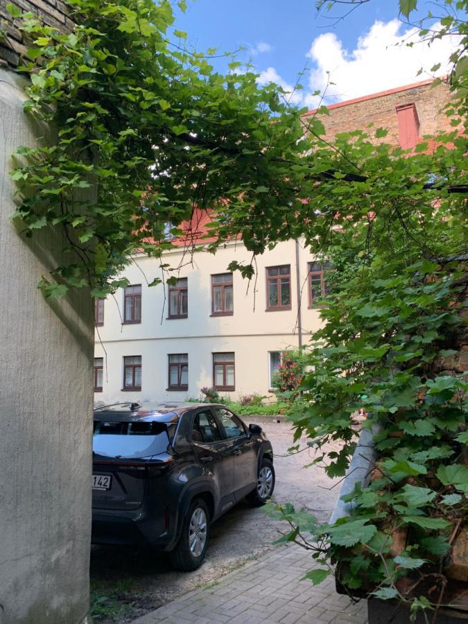 Old Studio Apartment Vilnius Exterior photo