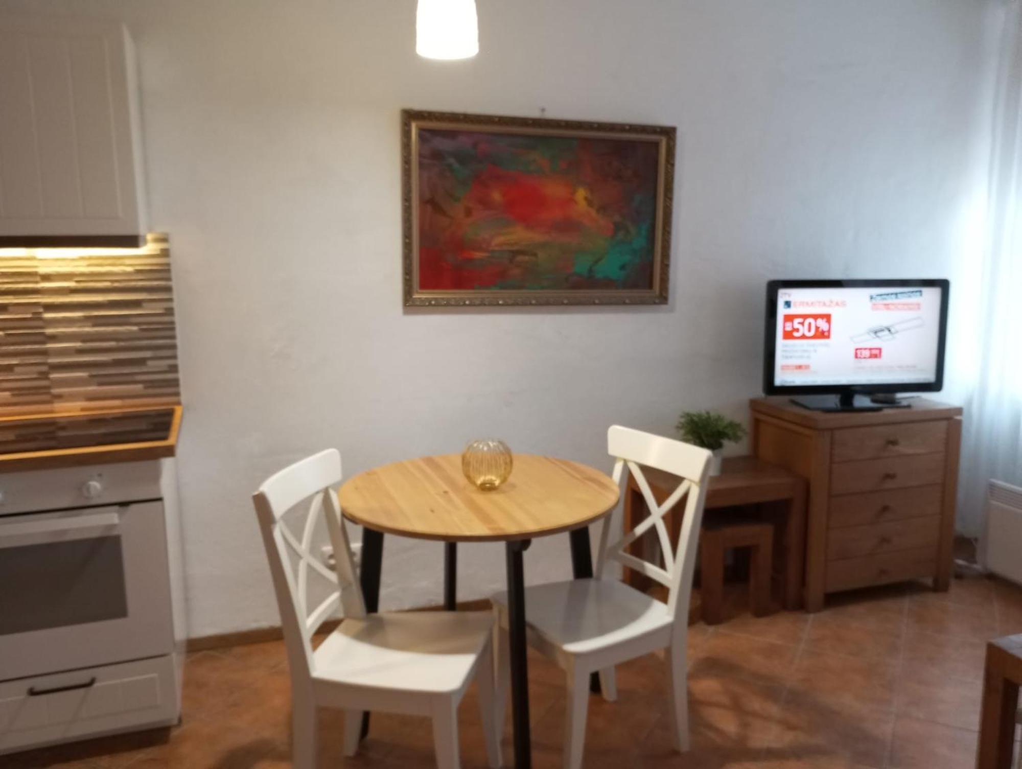 Old Studio Apartment Vilnius Exterior photo